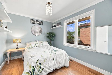 Photo 20 at 15 Velma Drive, Queensway, Toronto