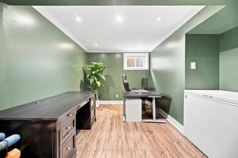 Photo 32 at 15 Velma Drive, Queensway, Toronto