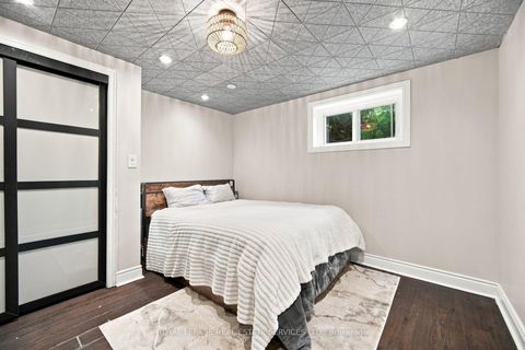 Photo 33 at 15 Velma Drive, Queensway, Toronto