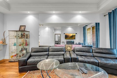 Photo 2 at 319 - 20 Burkebrook Place, York Mills, Toronto