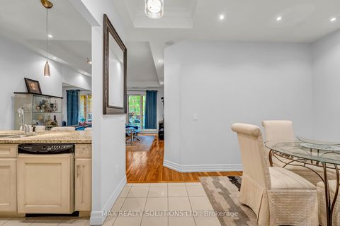 Photo 4 at 319 - 20 Burkebrook Place, York Mills, Toronto