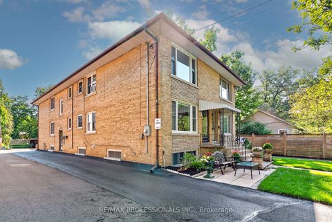 Photo 4 at 31 Long Branch Avenue, Long Branch, Toronto