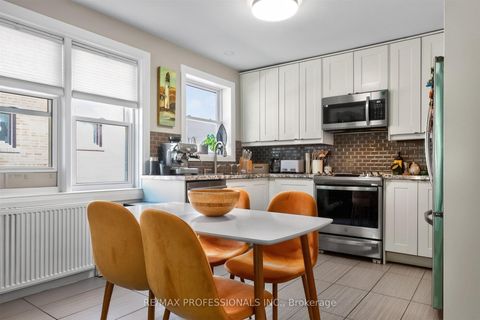 Photo 12 at 31 Long Branch Avenue, Long Branch, Toronto
