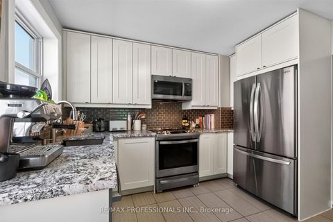 Photo 14 at 31 Long Branch Avenue, Long Branch, Toronto