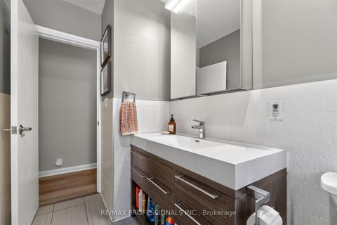 Photo 22 at 31 Long Branch Avenue, Long Branch, Toronto