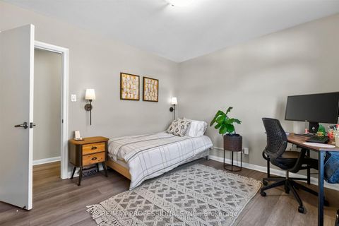 Photo 23 at 31 Long Branch Avenue, Long Branch, Toronto