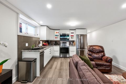 Photo 29 at 31 Long Branch Avenue, Long Branch, Toronto