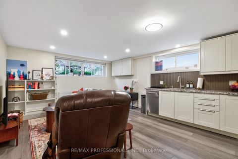 Photo 30 at 31 Long Branch Avenue, Long Branch, Toronto