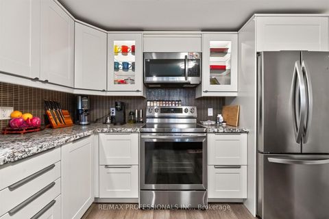 Photo 32 at 31 Long Branch Avenue, Long Branch, Toronto