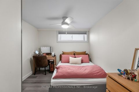 Photo 33 at 31 Long Branch Avenue, Long Branch, Toronto