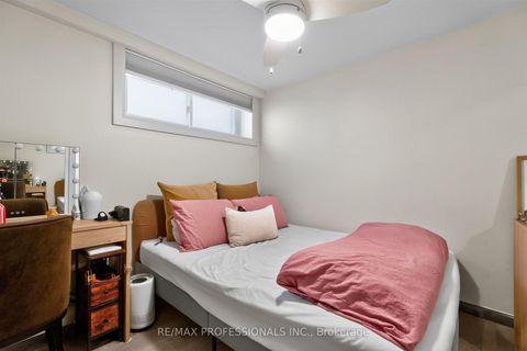 Photo 34 at 31 Long Branch Avenue, Long Branch, Toronto