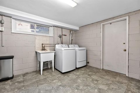 Photo 38 at 31 Long Branch Avenue, Long Branch, Toronto