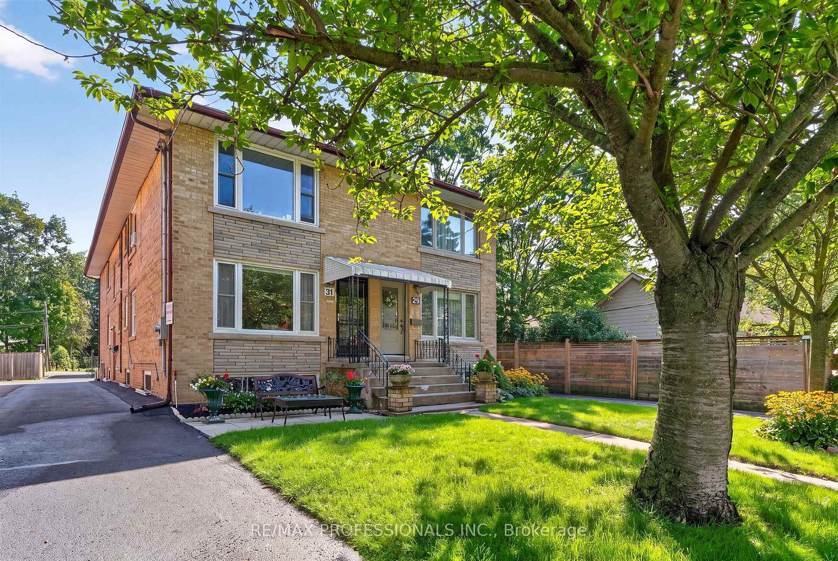 31 Long Branch Avenue, Long Branch, Toronto photo number 2