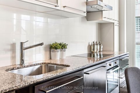 Photo 21 at 709 - 770 Bay Street, Bay Street Corridor, Toronto
