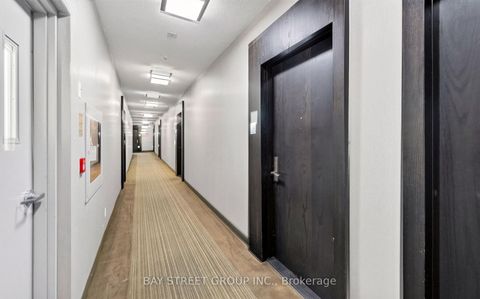 Photo 24 at 709 - 770 Bay Street, Bay Street Corridor, Toronto