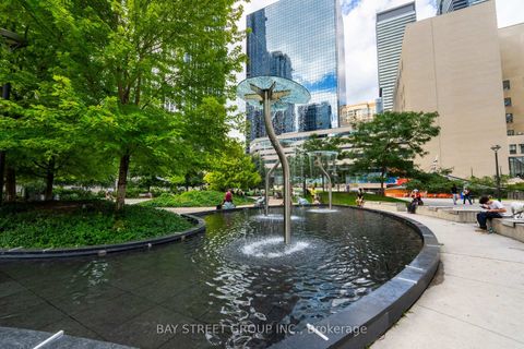 Photo 25 at 709 - 770 Bay Street, Bay Street Corridor, Toronto