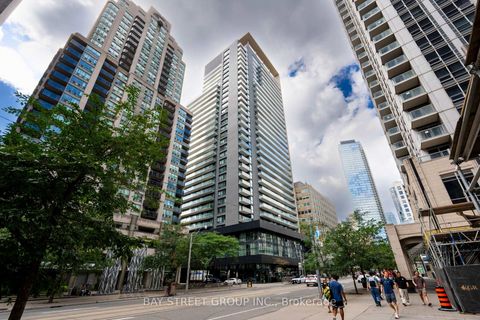 Photo 30 at 709 - 770 Bay Street, Bay Street Corridor, Toronto