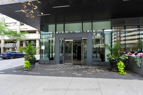 Photo 31 at 709 - 770 Bay Street, Bay Street Corridor, Toronto