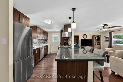 Photo 14 at 4 Fairbirch Court, Rural Innisfil, Innisfil