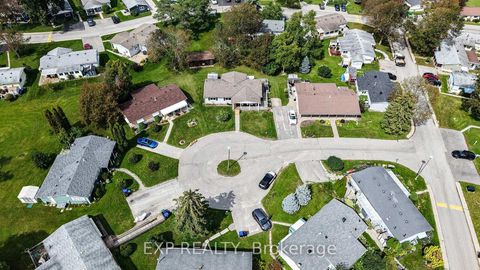 Photo 41 at 4 Fairbirch Court, Rural Innisfil, Innisfil