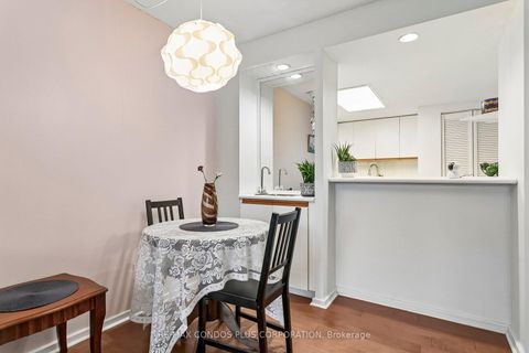 Photo 6 at 204 - 15 Maitland Place, South St. James Town, Toronto
