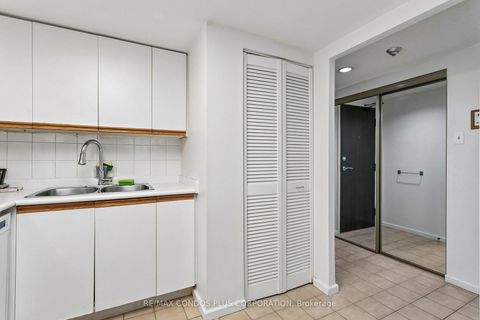 Photo 9 at 204 - 15 Maitland Place, South St. James Town, Toronto
