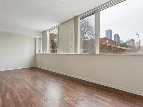 Photo 13 at 204 - 15 Maitland Place, South St. James Town, Toronto