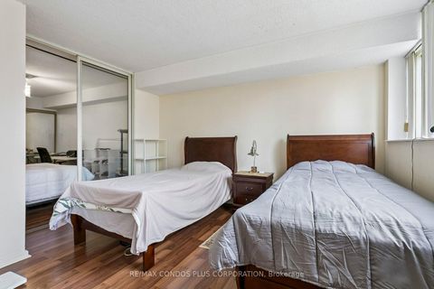 Photo 15 at 204 - 15 Maitland Place, South St. James Town, Toronto