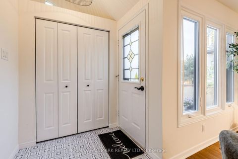 Photo 4 at 599 Roehampton Avenue, Mount Pleasant East, Toronto