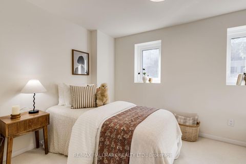 Photo 12 at 599 Roehampton Avenue, Mount Pleasant East, Toronto
