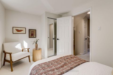 Photo 13 at 599 Roehampton Avenue, Mount Pleasant East, Toronto