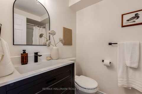 Photo 14 at 599 Roehampton Avenue, Mount Pleasant East, Toronto