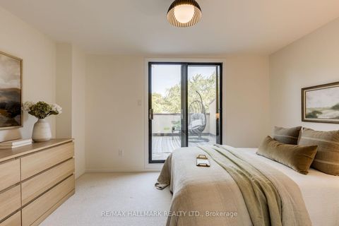 Photo 15 at 599 Roehampton Avenue, Mount Pleasant East, Toronto