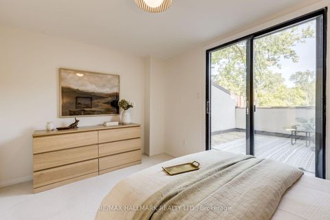 Photo 16 at 599 Roehampton Avenue, Mount Pleasant East, Toronto