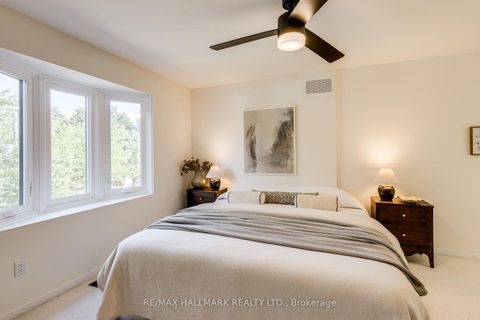 Photo 19 at 599 Roehampton Avenue, Mount Pleasant East, Toronto