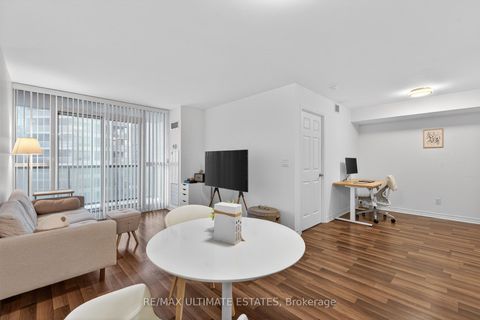 Photo 11 at 2205 - 19 Grand Trunk Crescent, Waterfront Communities C1, Toronto