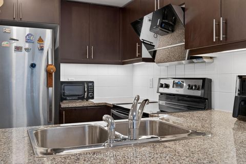 Photo 17 at 2205 - 19 Grand Trunk Crescent, Waterfront Communities C1, Toronto