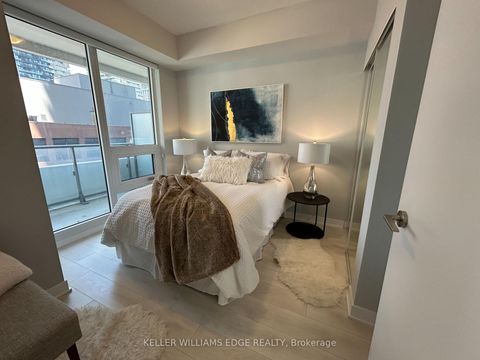 Photo 12 at 809 - 2221 Yonge Street, Mount Pleasant West, Toronto