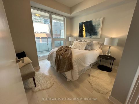 Photo 17 at 809 - 2221 Yonge Street, Mount Pleasant West, Toronto
