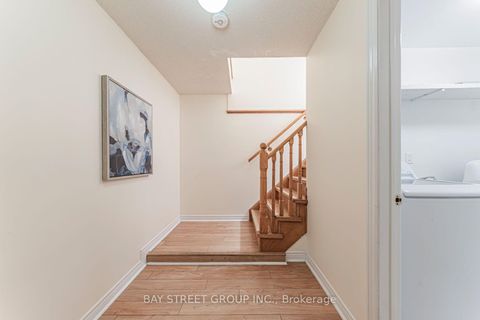 Photo 10 at 93 Sunbird Boulevard, Keswick North, Georgina