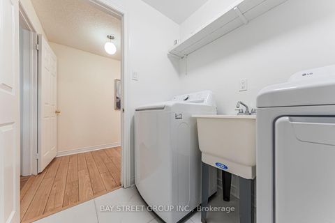 Photo 11 at 93 Sunbird Boulevard, Keswick North, Georgina