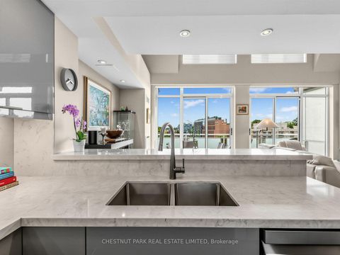 Photo 4 at PH 802 - 1801 Bayview Avenue, Leaside, Toronto