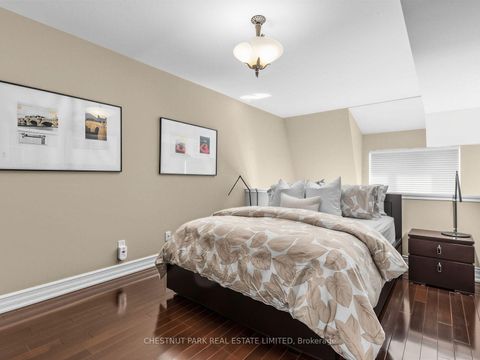 Photo 31 at PH 802 - 1801 Bayview Avenue, Leaside, Toronto