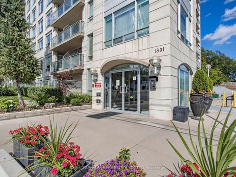 Photo 44 at PH 802 - 1801 Bayview Avenue, Leaside, Toronto