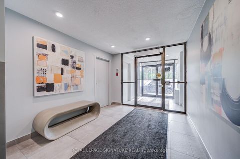 Photo 2 at 413 - 4060 Lawrence Avenue E, West Hill, Toronto