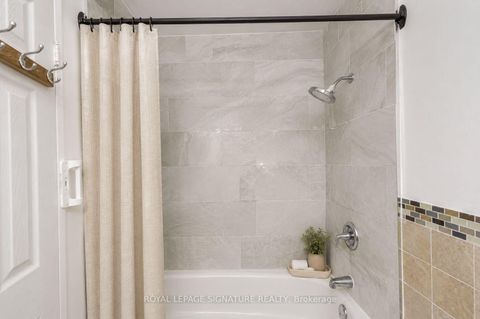 Photo 24 at 413 - 4060 Lawrence Avenue E, West Hill, Toronto