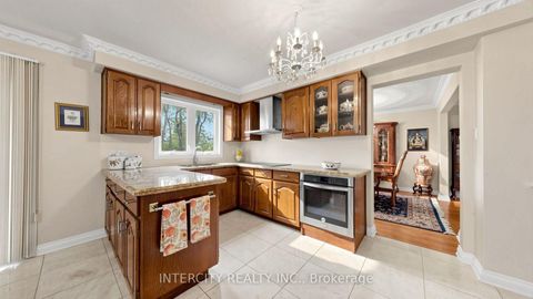 Photo 14 at 76 Spruce Avenue, South Richvale, Richmond Hill