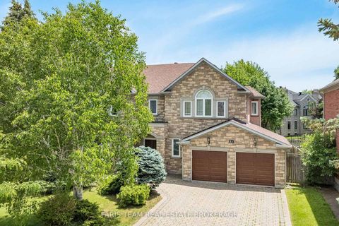 Photo 1 at 15 Clarendon Drive, Bayview Hill, Richmond Hill