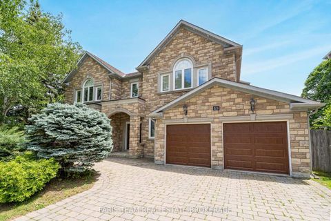 Photo 2 at 15 Clarendon Drive, Bayview Hill, Richmond Hill