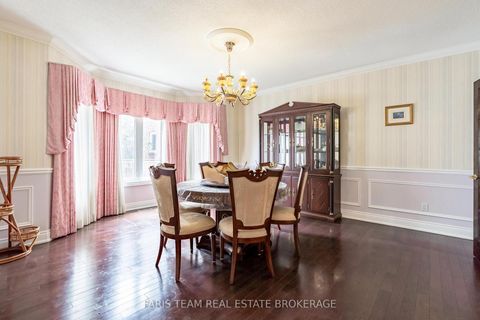 Photo 10 at 15 Clarendon Drive, Bayview Hill, Richmond Hill